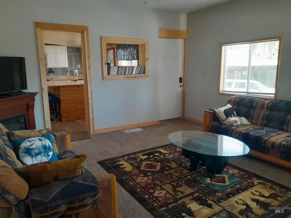 $194,000 | 5 Lucky Circle, Garden Valley, ID 83622