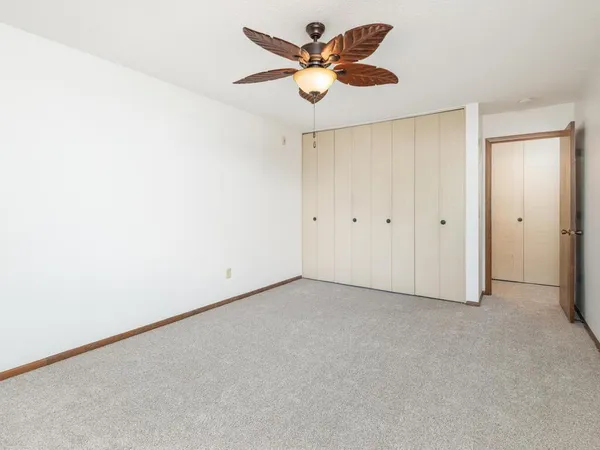 $1,290 | 4101 Parklawn Avenue, Unit 130, Edina, MN 55435
