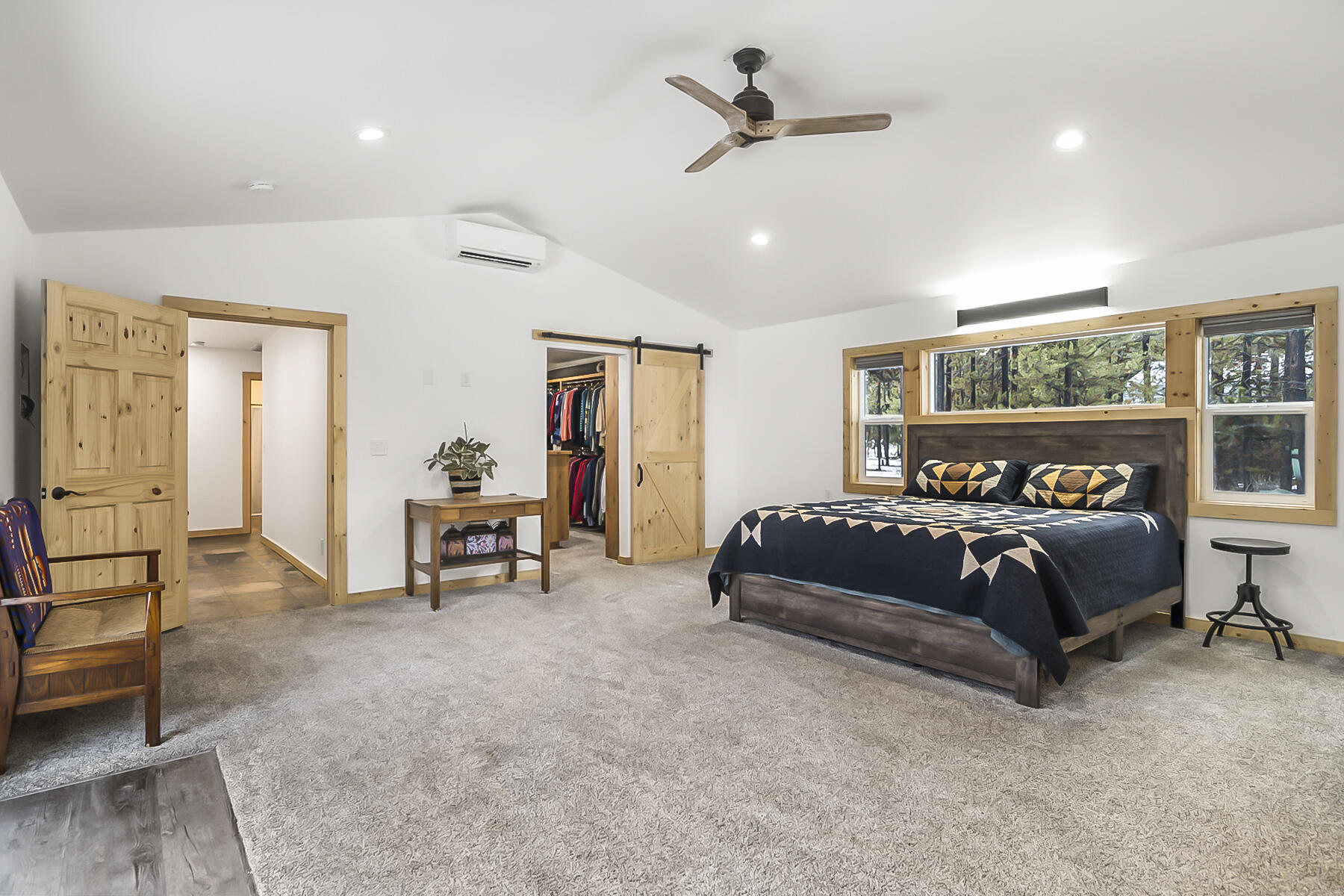 17246 Tholstrup Road Bend, OR 97707 - Photo 18 of 55 Spacious Primary Suite