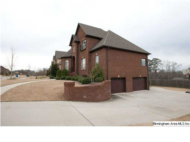 179 Red Bay Drive Alabaster, AL 35114 - Photo 3 of 31