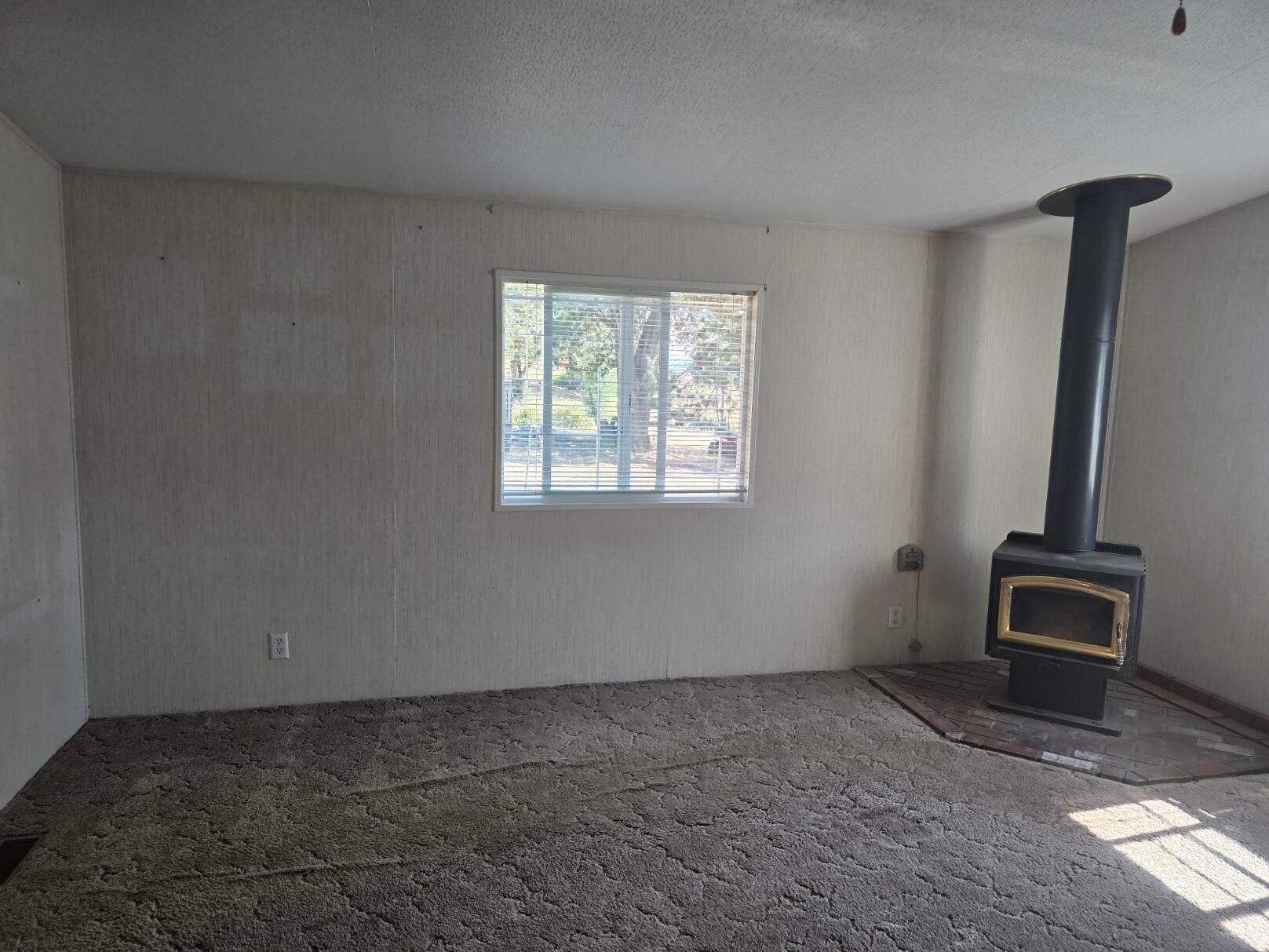26817 Lassen Road Chiloquin, OR 97624 - Photo 16 of 30 20250913_130640