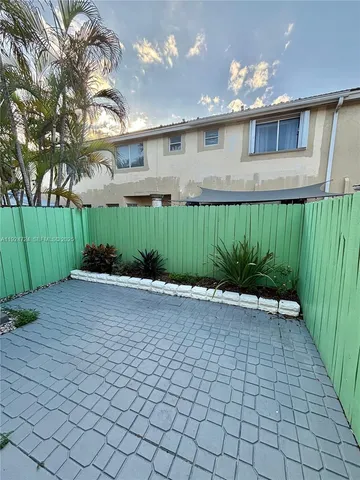 $2,700 | 6965 Northwest 173rd Drive, Unit 1904, Hialeah, FL 33015