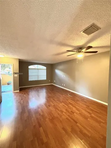 $2,700 | 6965 Northwest 173rd Drive, Unit 1904, Hialeah, FL 33015