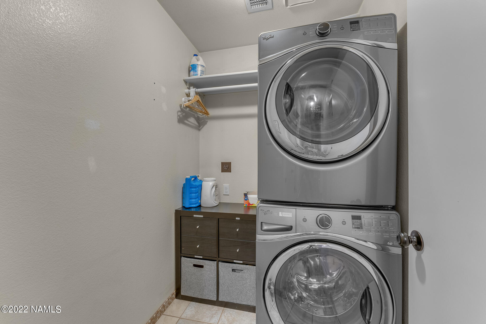 9732 Pioneer Valley Road Flagstaff, AZ 86004 - Photo 11 of 22 Laundry