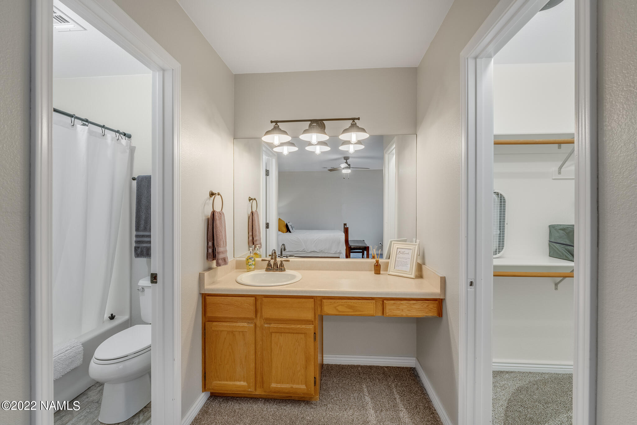 9732 Pioneer Valley Road Flagstaff, AZ 86004 - Photo 13 of 22 Master Bath