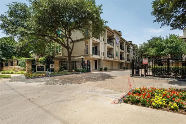 $3,150 | 2201 Wolf Street, Unit 3105, Dallas, TX 75201