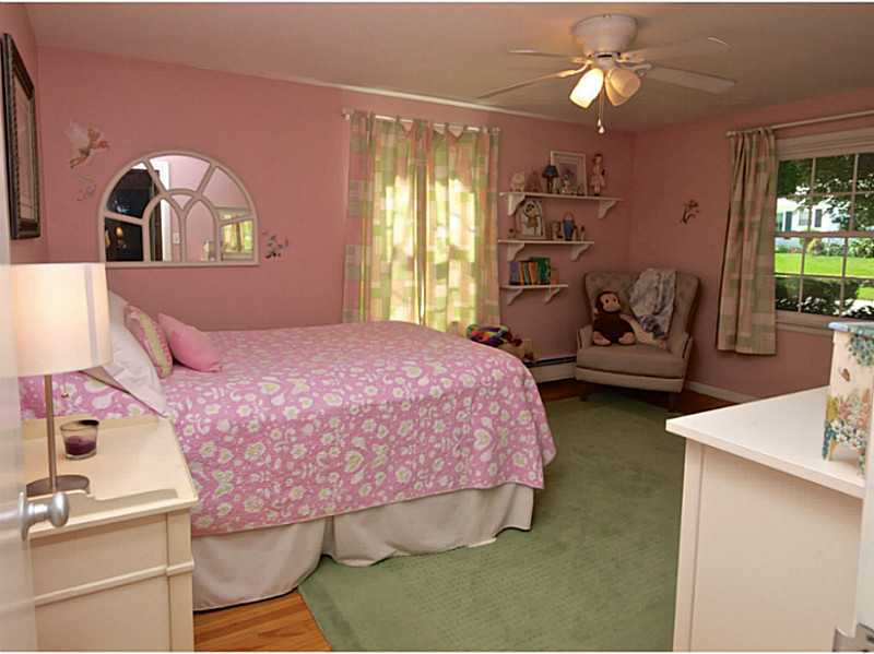 233 Deerfield Road Cranston, RI 02920 - Photo 14 of 21 Bedroom.