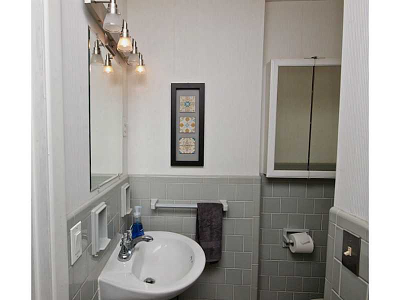233 Deerfield Road Cranston, RI 02920 - Photo 18 of 21 Master Bath/Spa.
