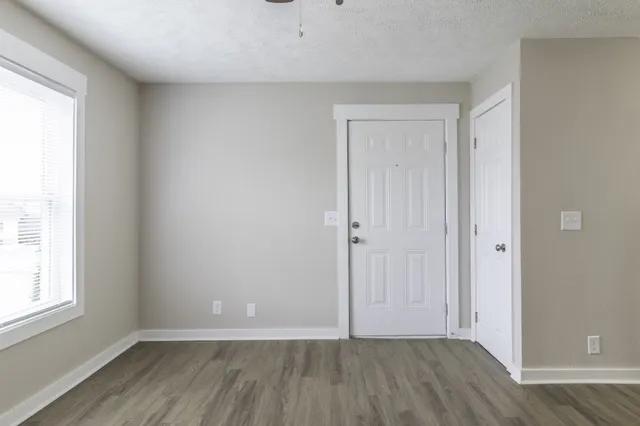 $1,099 | 131 Kingsridge Drive, Unit 31, La Vergne, TN 37086