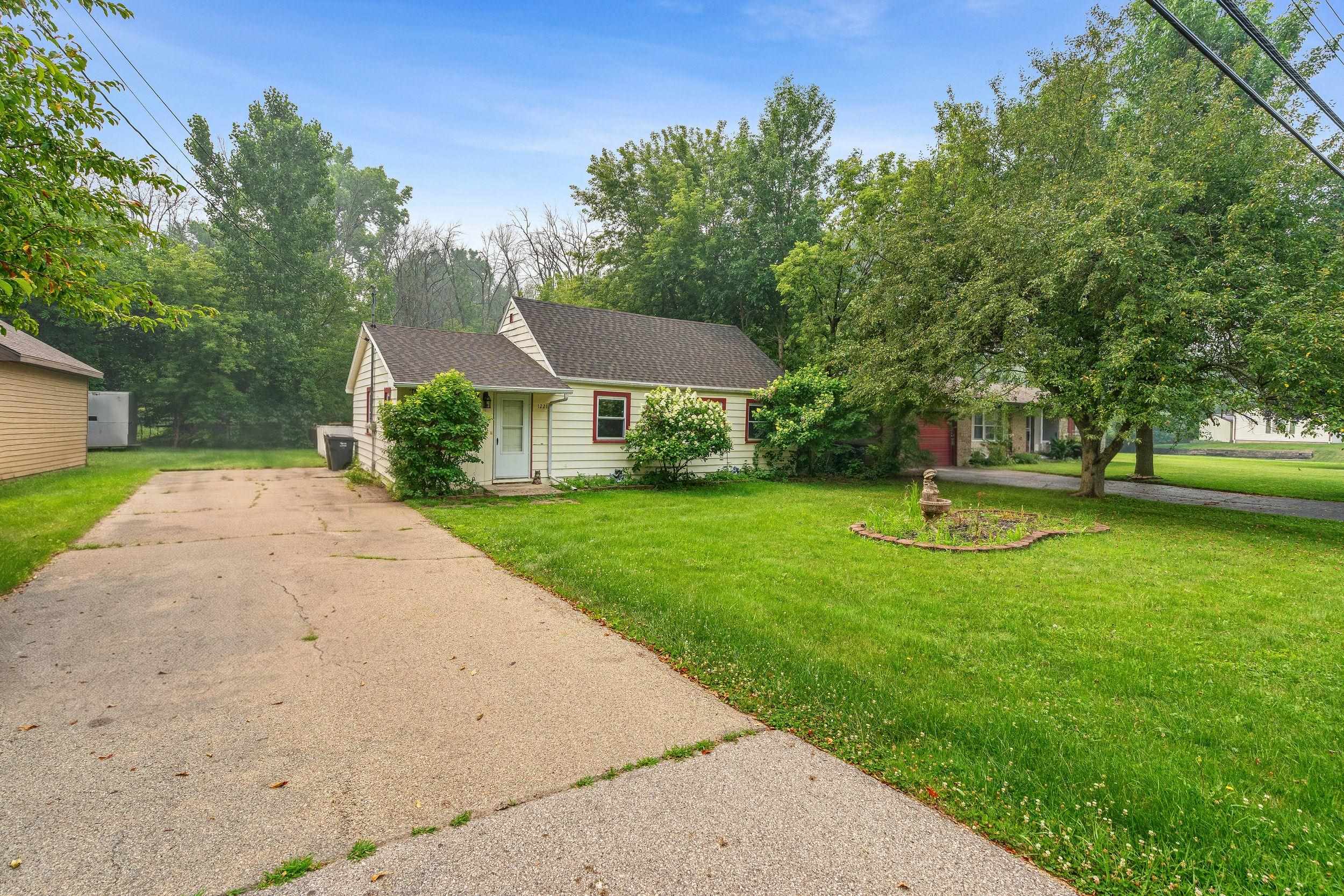 1221 Manitowoc Road Menasha, WI 54952 - Photo 18 of 19