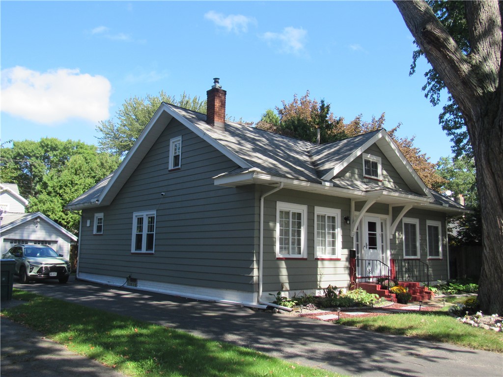 22 Parkwood Road Rochester, NY 14615 - Photo 2 of 21 Gallery Image 2