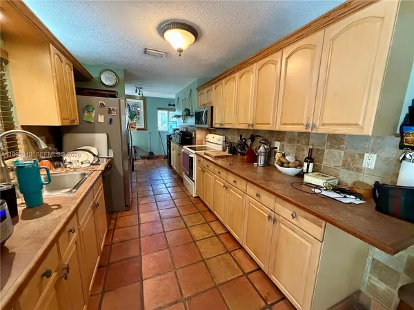 $590,000 | 1581 Southwest 27th Terrace, Fort Lauderdale, FL 33312