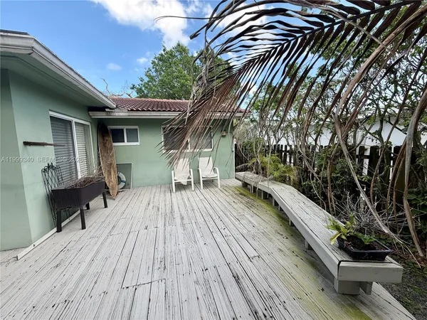 $590,000 | 1581 Southwest 27th Terrace, Fort Lauderdale, FL 33312