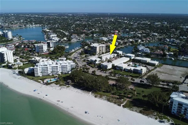 $669,000 | 2100 Gulf Shore Boulevard North, Unit 113, Naples, FL 34102