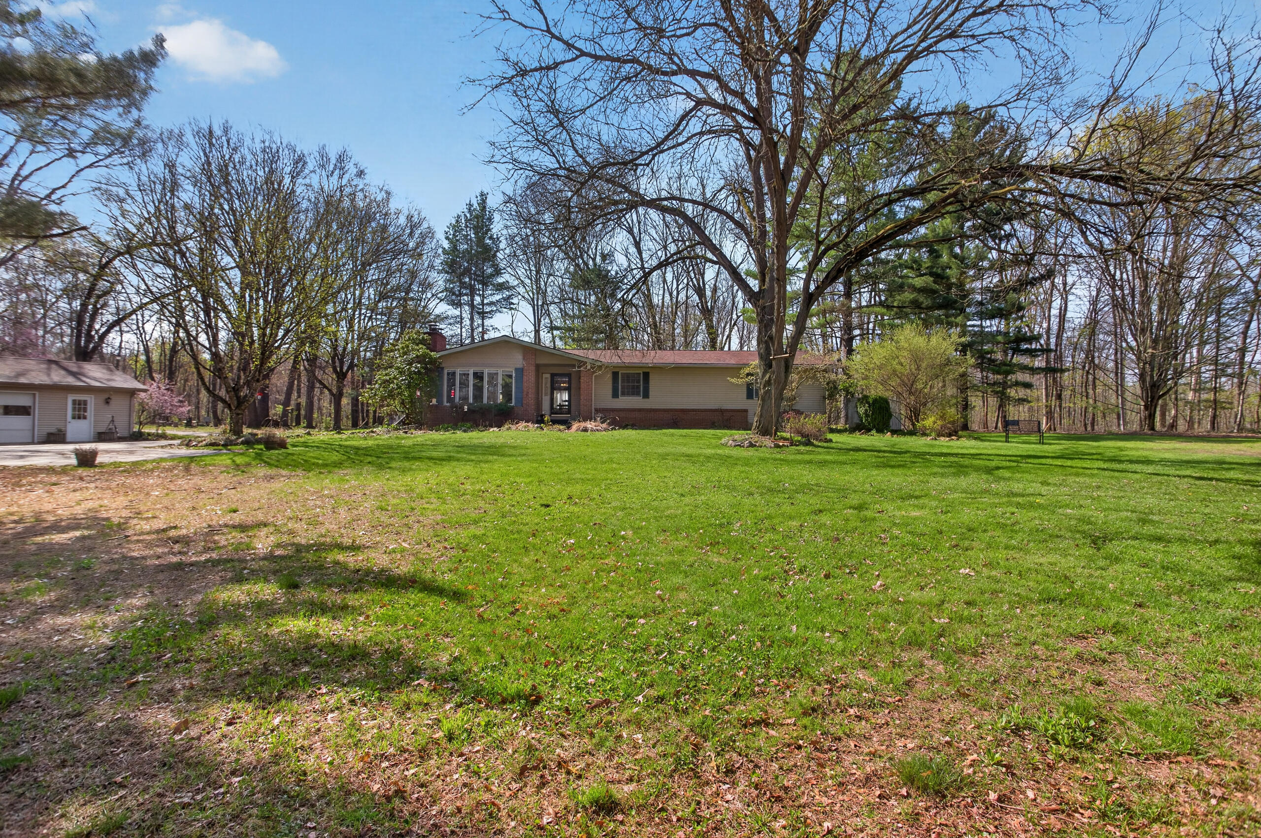 9437 Fisk Road Parma, MI 49269 - Photo 2 of 70 046_0N0A5266