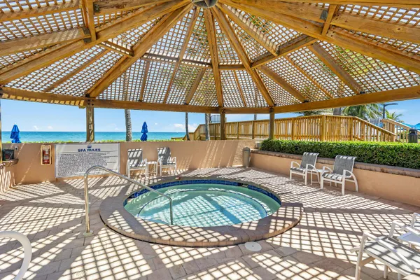 $1,250,000 | 3420 South Ocean Boulevard, Unit 14X, Highland Beach, FL 33487