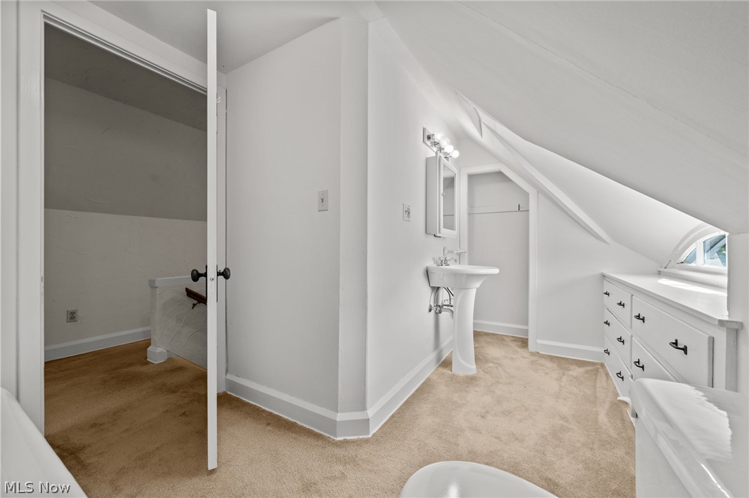 3007 Manchester Road Shaker Heights, OH 44122 - Photo 38 of 50 3rd Floor Bath