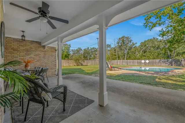 $675,000 | 1403 Post Oak Circle, College Station, TX 77840