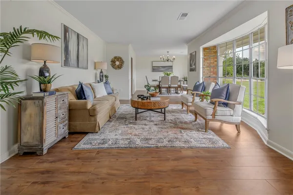 $645,000 | 1403 Post Oak Circle, College Station, TX 77840