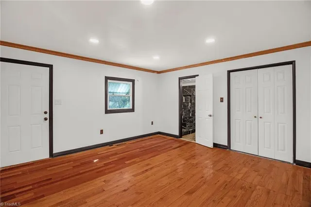 $215,000 | 1514 Summit Avenue, Greensboro, NC 27405