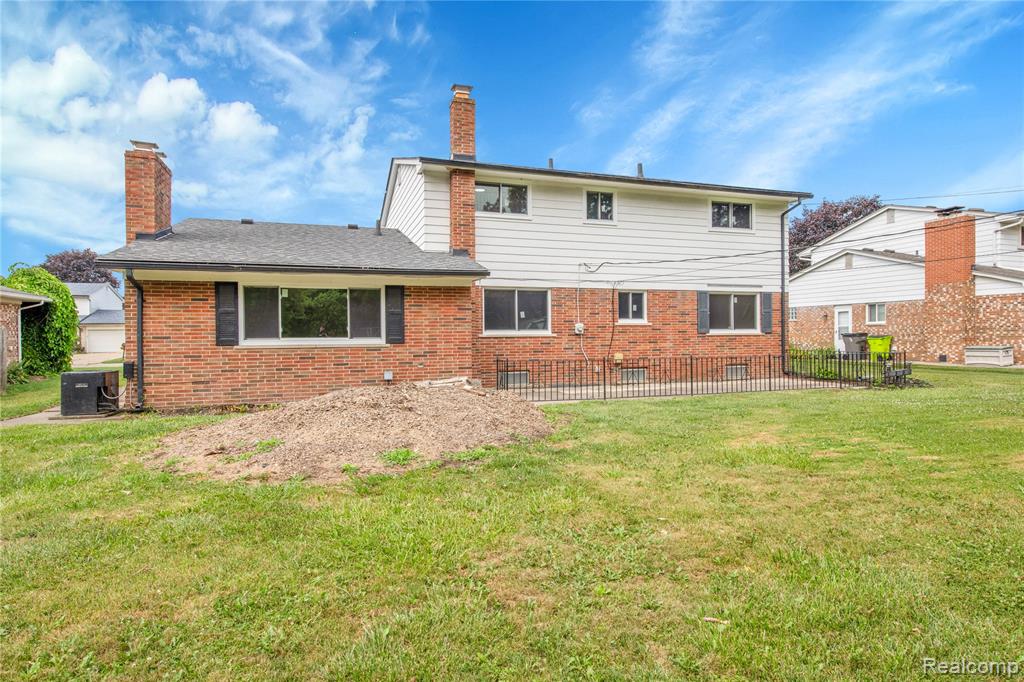 19128 Cheyenne Street Clinton Township, MI 48036 - Photo 31 of 36