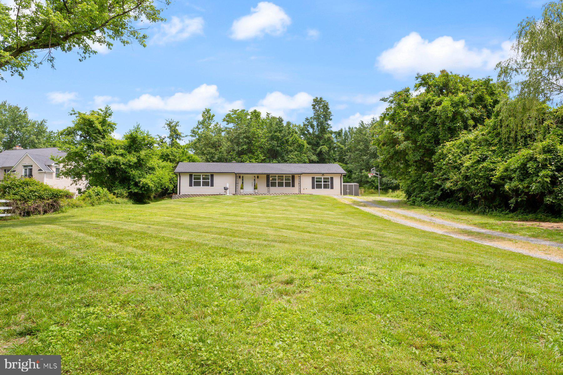 2806 Duvall Road Burtonsville, MD 20866 - Photo 2 of 33 Exterior