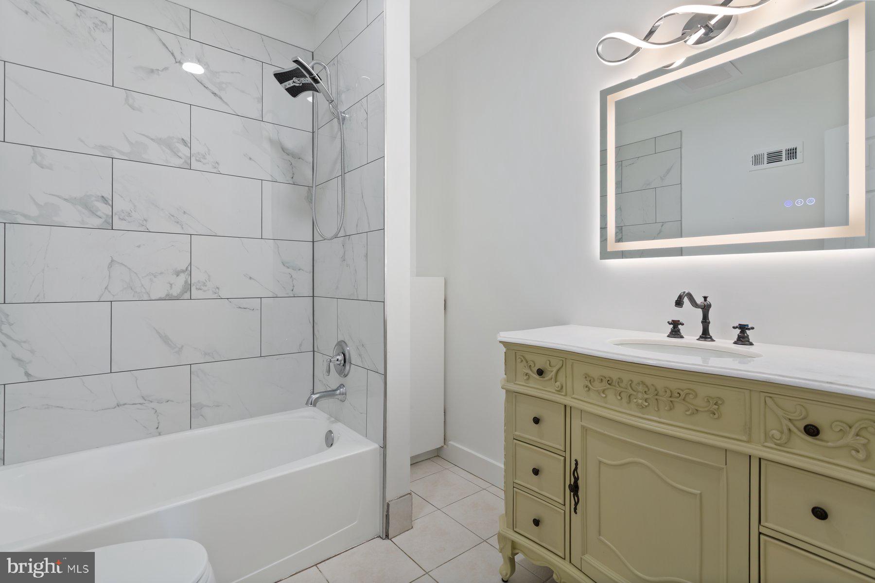 2806 Duvall Road Burtonsville, MD 20866 - Photo 21 of 33 Owners Bath