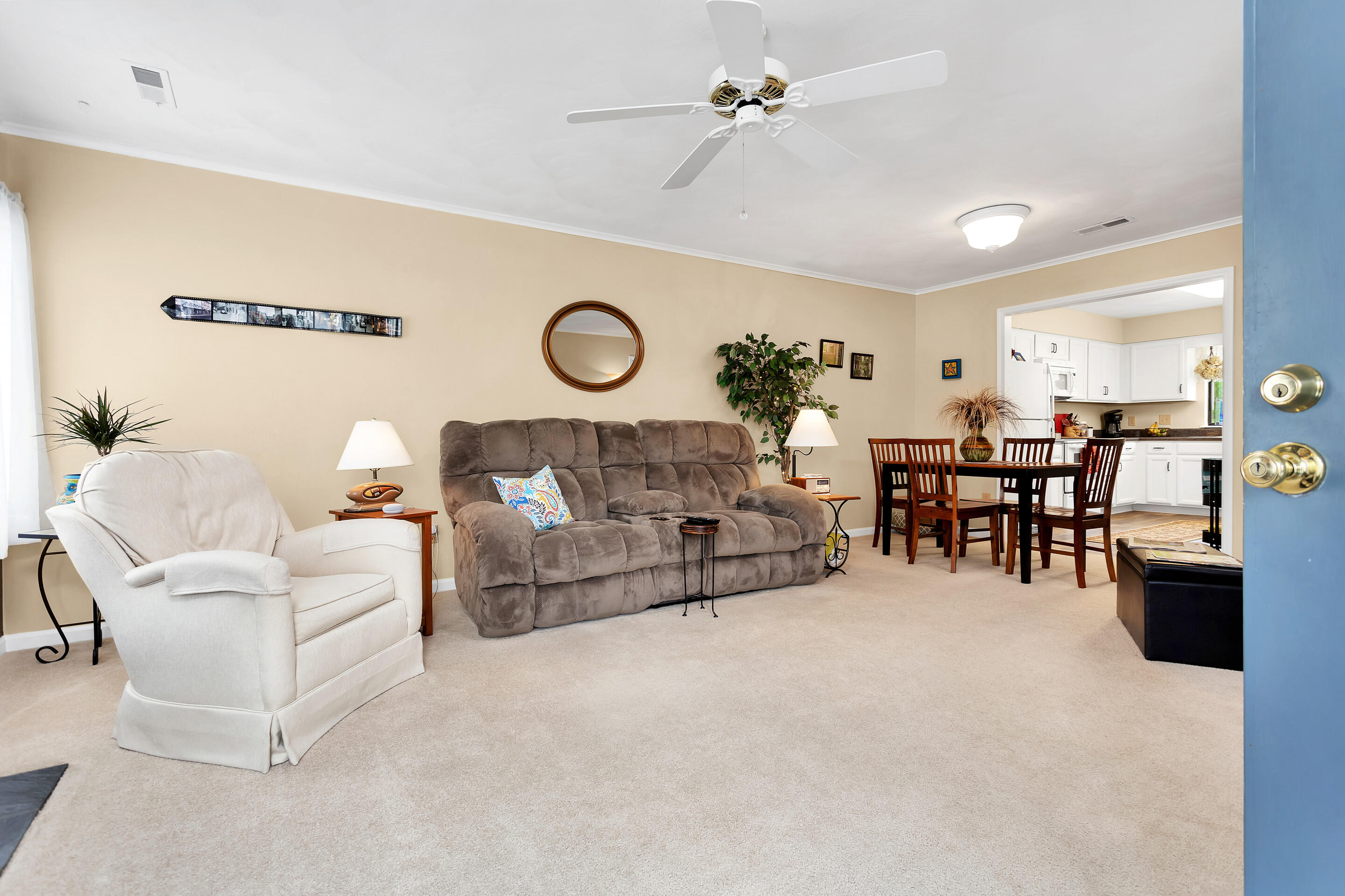 2423 Post Oak Road Salem, VA 24153 - Photo 4 of 22 06_2423_Post_Oak_Rd_06_mls