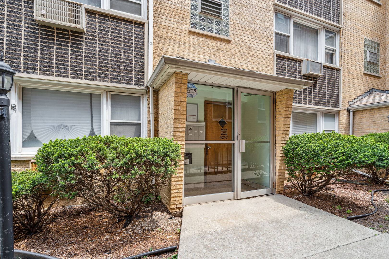 4247 North Keystone Avenue, Unit 1 Chicago, IL 60641 - Photo 3 of 18 front view of a house