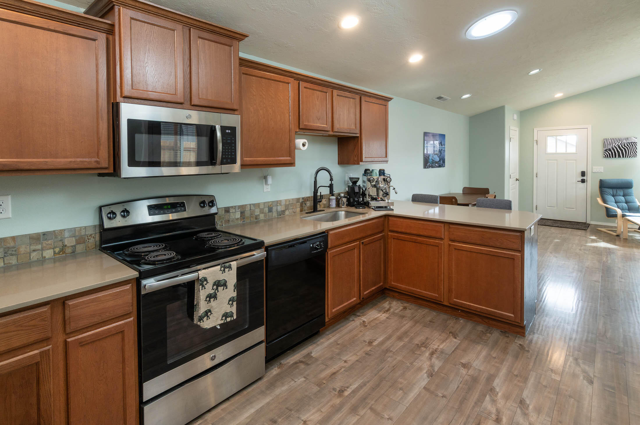 62017 Northeast Nate's Place Bend, OR 97701 - Photo 12 of 16 62017 NE Nates Place_0036 b