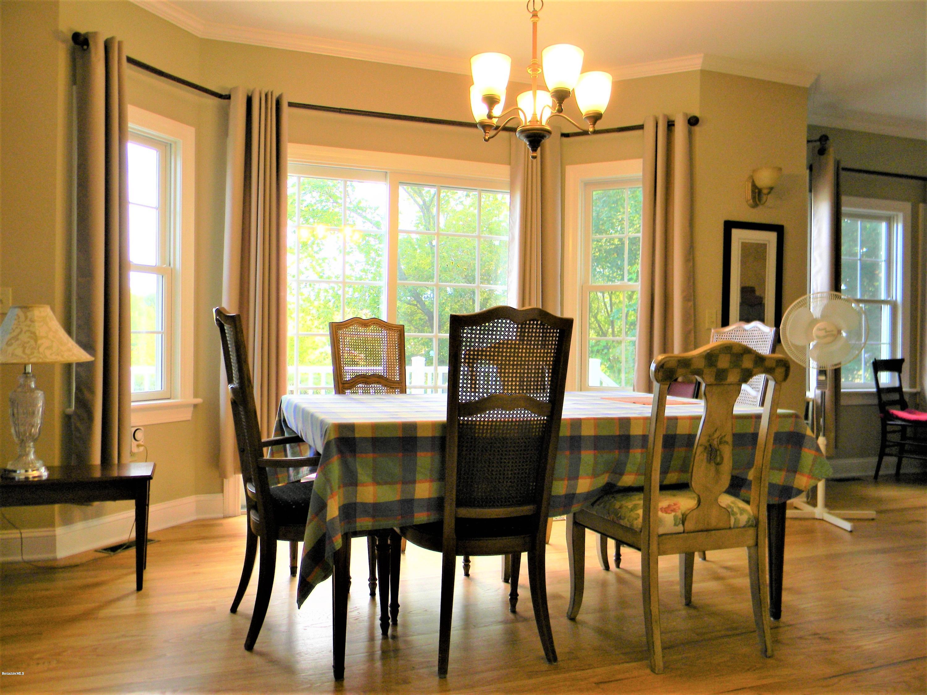 967 Holmes Road Pittsfield, MA 01201 - Photo 4 of 18 Dining Room