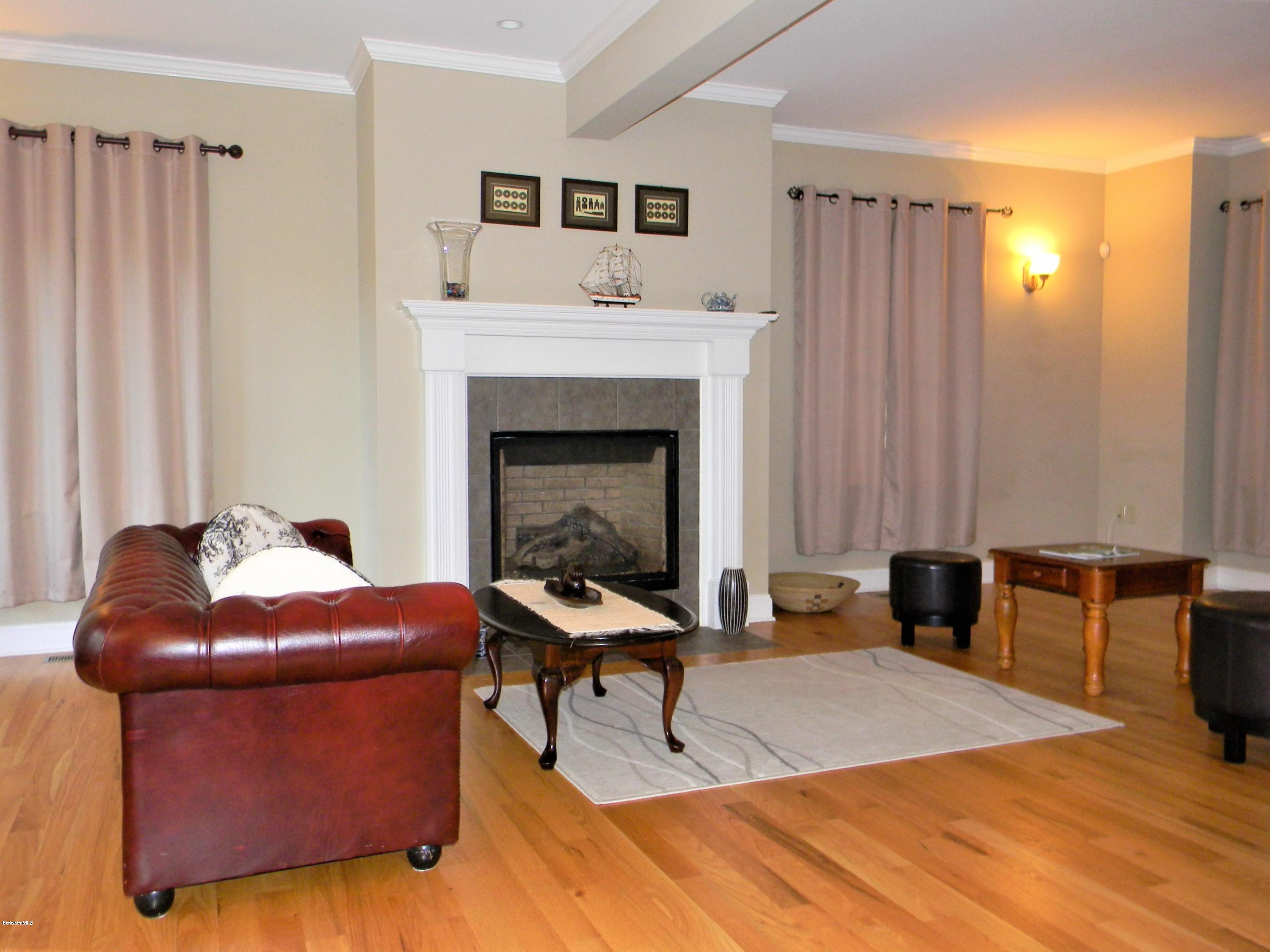 967 Holmes Road Pittsfield, MA 01201 - Photo 6 of 18 Living Room