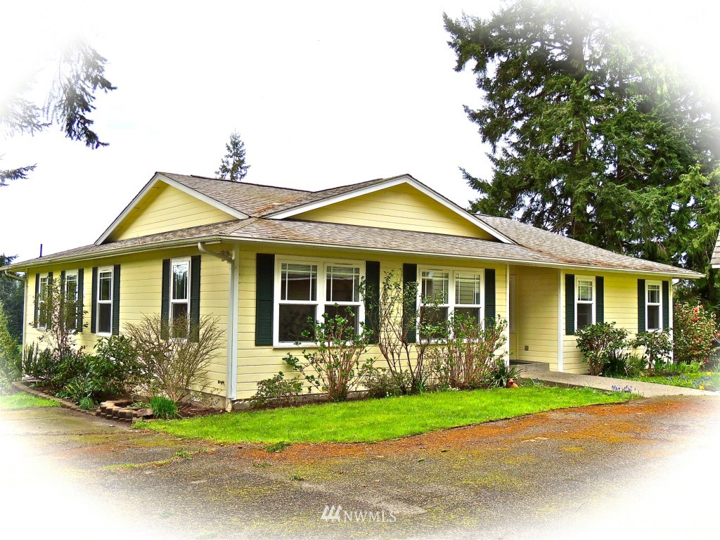 3795 Midvale Road Clinton, WA 98236 - Photo 1 of 15 Gallery Image 1