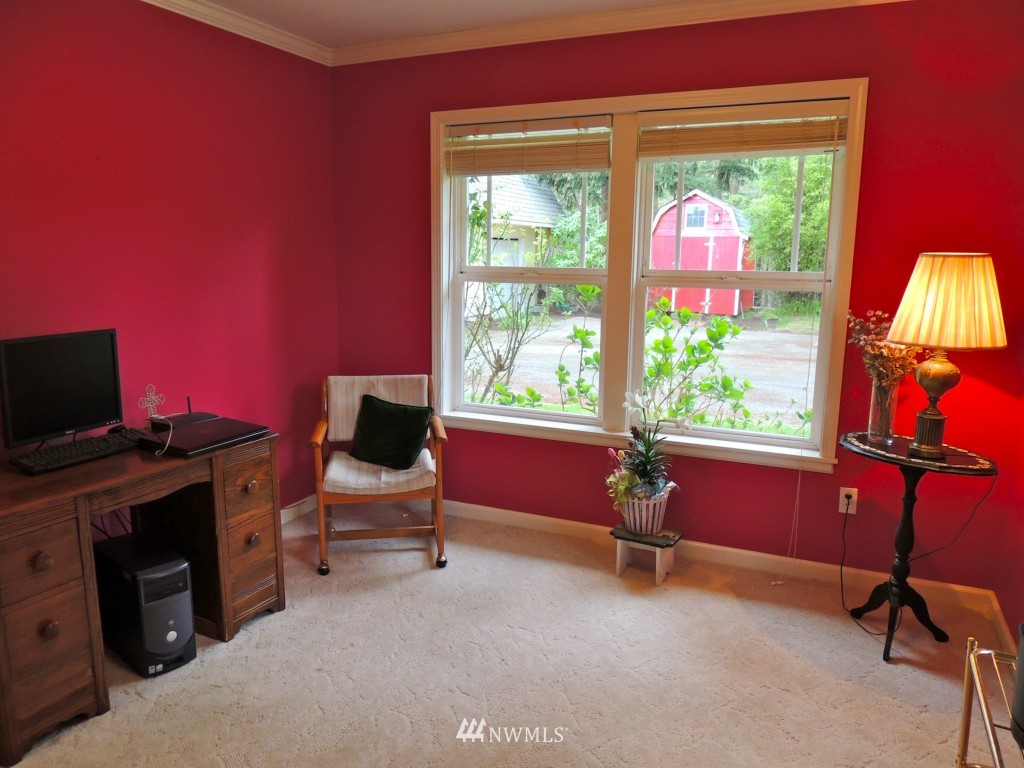 3795 Midvale Road Clinton, WA 98236 - Photo 11 of 15 Gallery Image 11