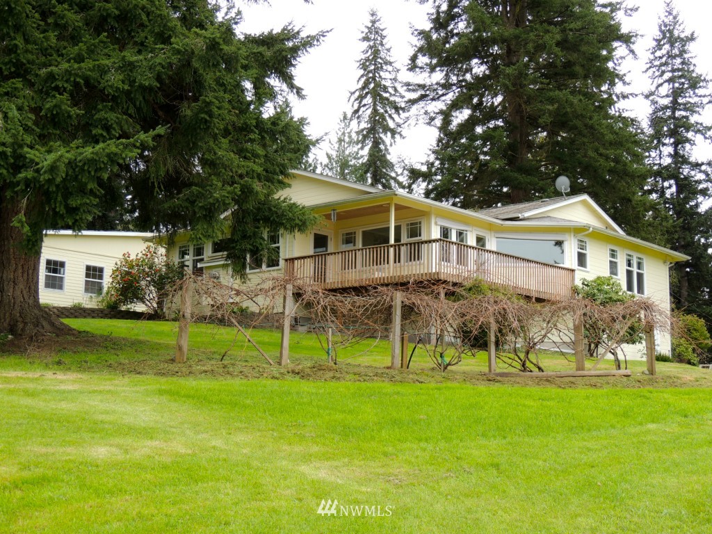 3795 Midvale Road Clinton, WA 98236 - Photo 12 of 15 Gallery Image 12