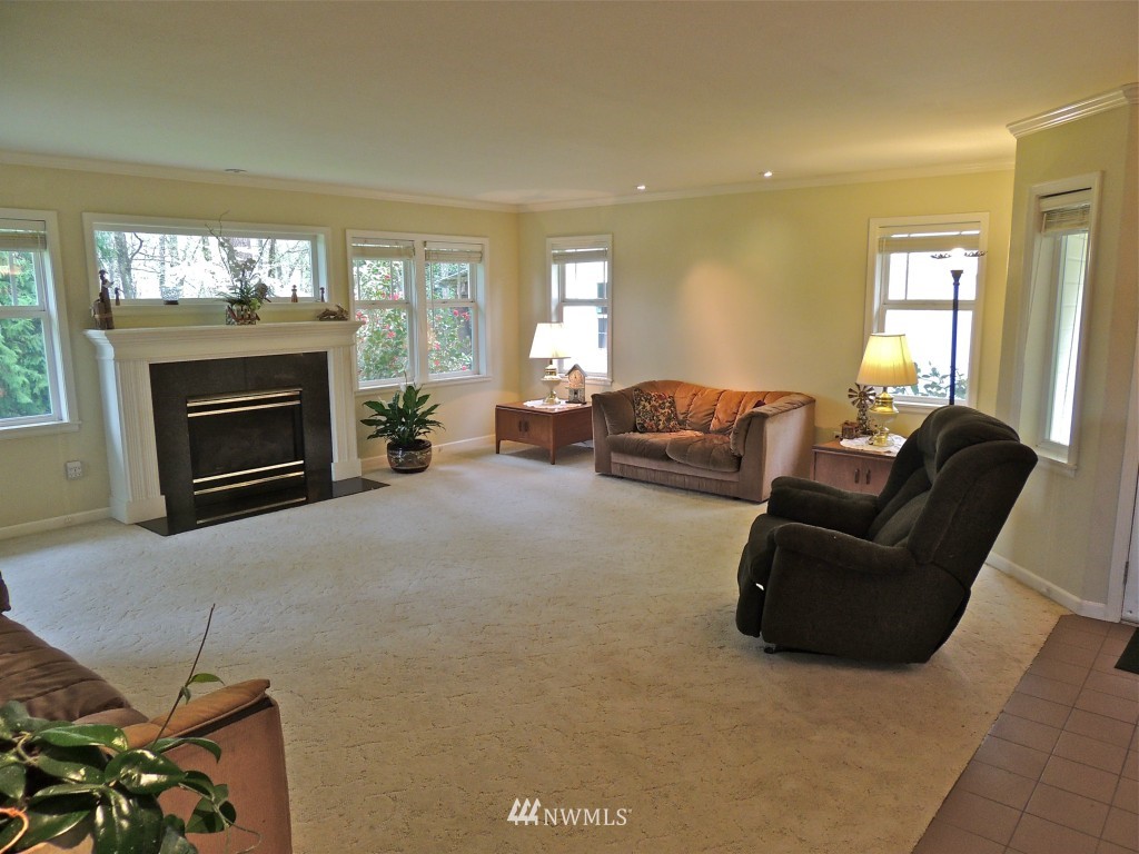 3795 Midvale Road Clinton, WA 98236 - Photo 3 of 15 Gallery Image 3