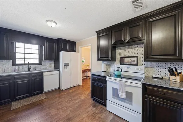 $650,000 | 121 Little Riverview Road, Eatonton, GA 31024