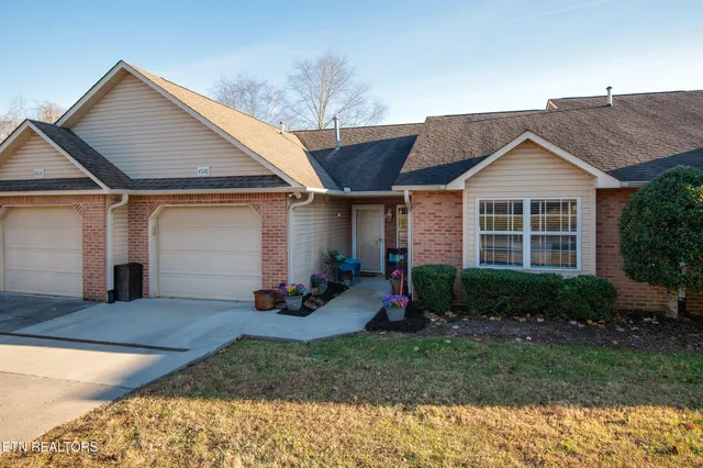 $349,000 | 4528 Shamus Way, Knoxville, TN 37918