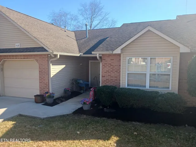 $349,000 | 4528 Shamus Way, Knoxville, TN 37918
