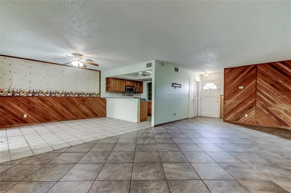 $114,900 | 965 Whitman Drive, Sarasota, FL 34243
