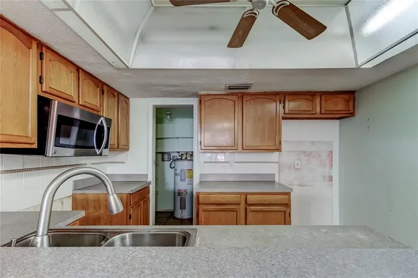 $114,900 | 965 Whitman Drive, Sarasota, FL 34243
