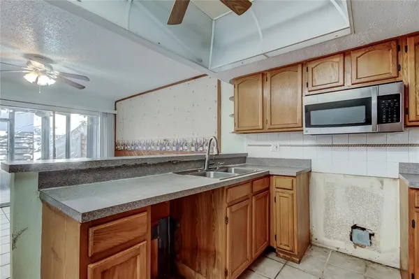 $114,900 | 965 Whitman Drive, Sarasota, FL 34243