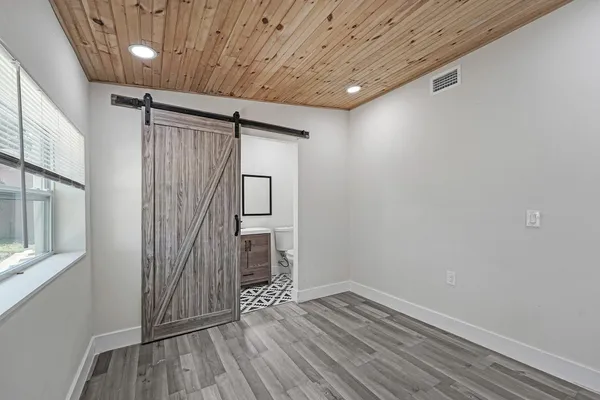 $2,895 | 8229 Northwest 1st Place, Miami, FL 33150