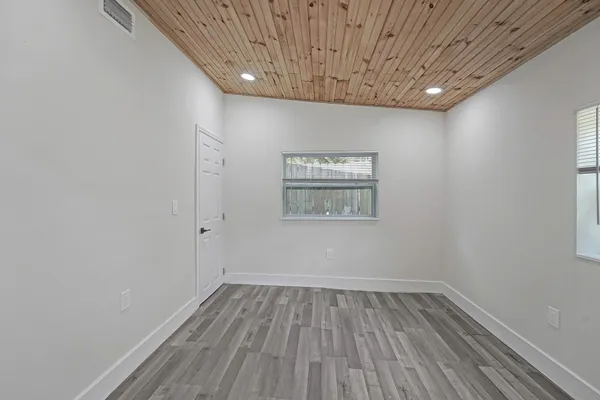 $2,895 | 8229 Northwest 1st Place, Miami, FL 33150