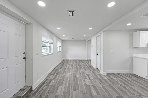 $2,895 | 8229 Northwest 1st Place, Miami, FL 33150