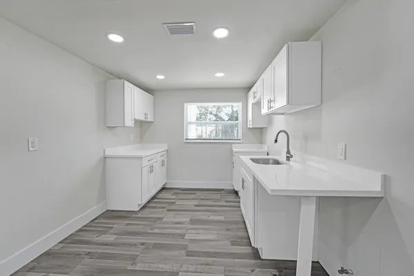 $2,895 | 8229 Northwest 1st Place, Miami, FL 33150