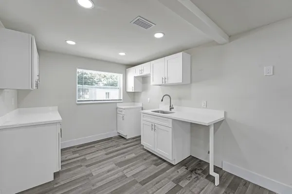 $2,895 | 8229 Northwest 1st Place, Miami, FL 33150