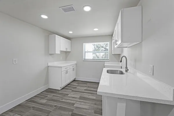 $2,895 | 8229 Northwest 1st Place, Miami, FL 33150