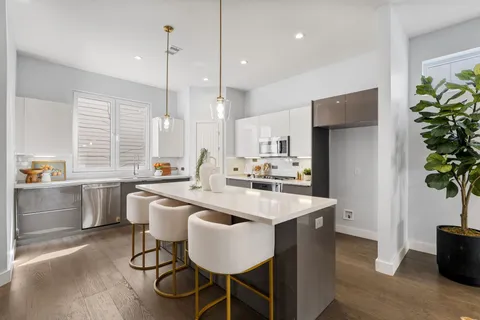 $525,000 | 1144 West 17th Street, Houston, TX 77008