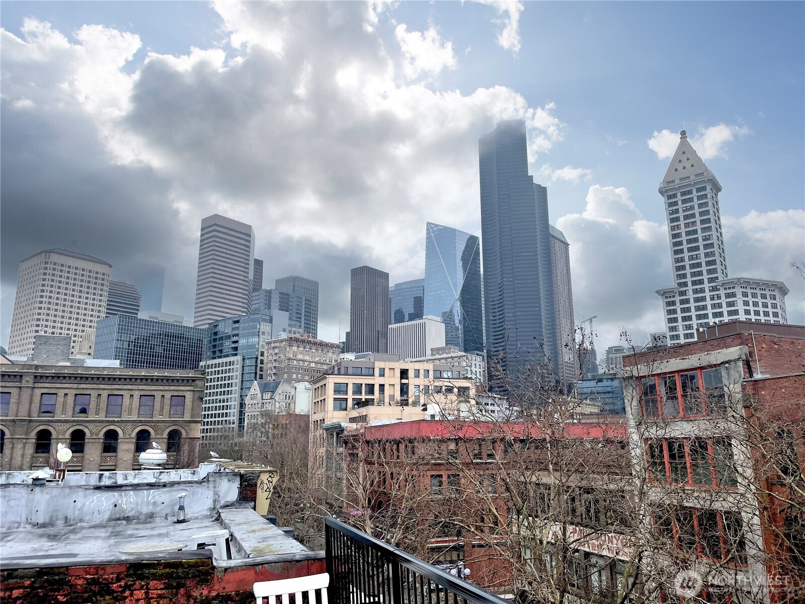 213 1st Avenue South Seattle, WA 98104 - Photo 16 of 17 a city view with lot of high rise buildings